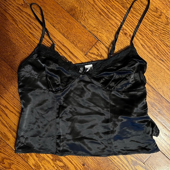 Sexy silk crop top - Picture 1 of 2